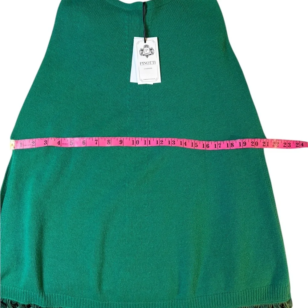 PINOTTI NWT  Green Cashmere Wool Blend Green Poncho/Cape with Leather Fringe